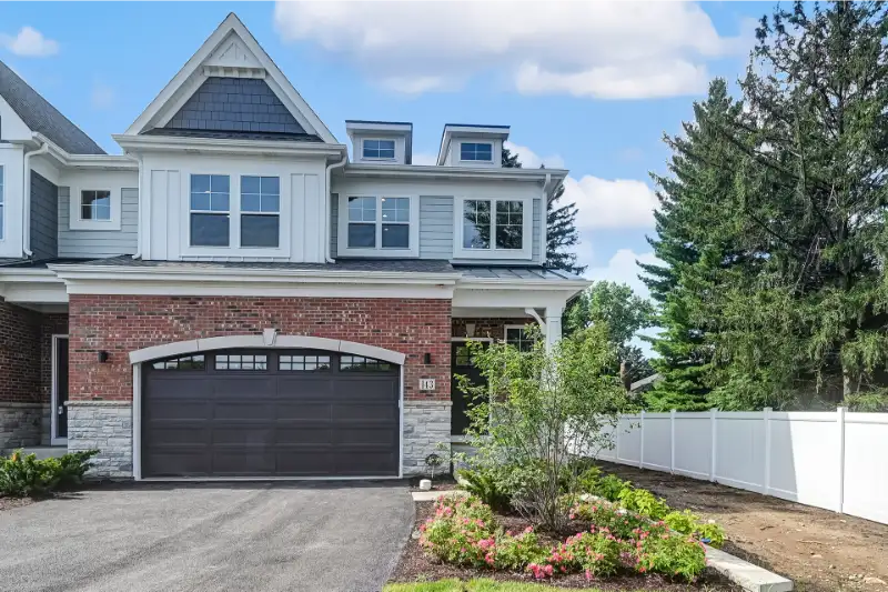 Custom home building and remodeling services in Glen Ellyn IL by Rite-Way Custom Homes